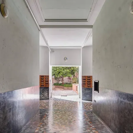 Amp Vatican House דירה *